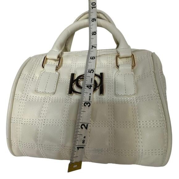 Bebe Maia White Quilted Crossbody Hand Bag - Picture 5 of 13